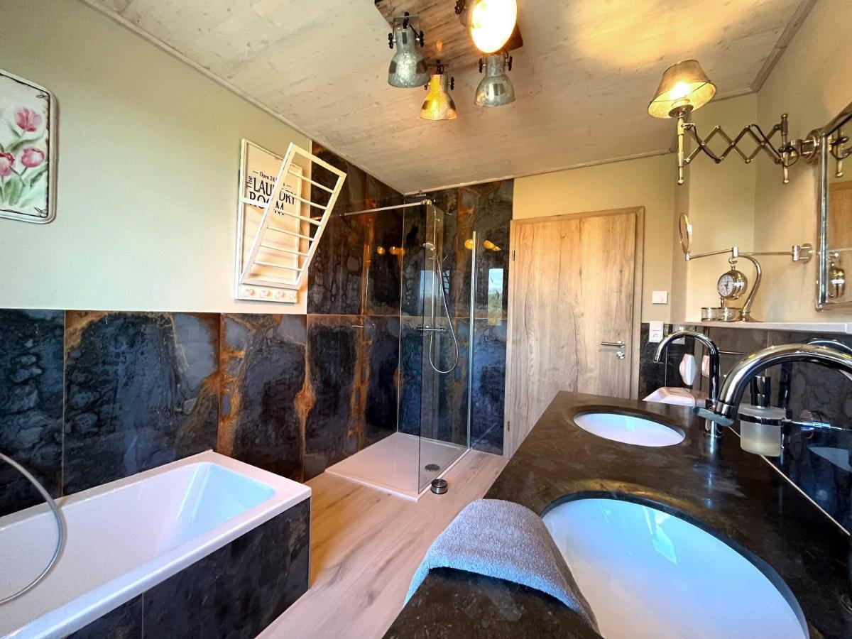 Altes Zollhaus Apartment Hallschlag Luaran gambar